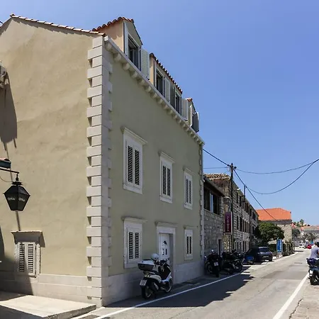 Sandro Dubrovnik